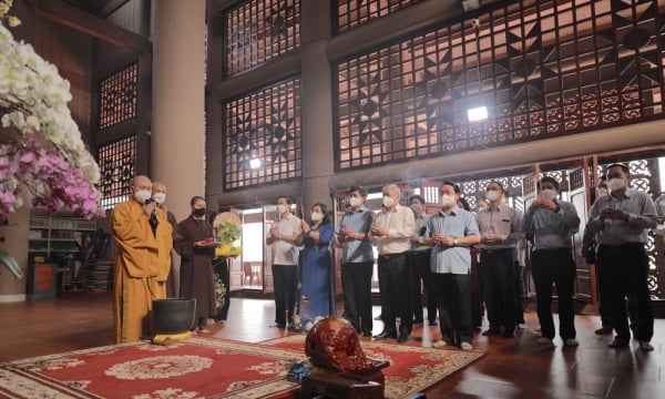 Chủ tịch UBTW MTTQ Việt Nam Đỗ Văn Chiến thăm Ban Trị sự Phật giáo tỉnh Điện Biên