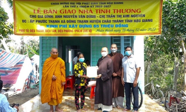 Phật giáo tỉnh Hậu Giang tặng nhà tình thương chào mừng Đại hội Phật giáo tỉnh