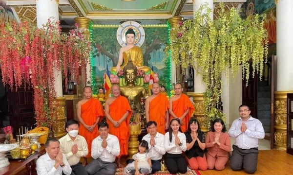 Cần Thơ: Tổng Lãnh sự Vương quốc Campuchia tại TP.HCM thăm chùa PituKhôsaRăngSây