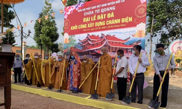 Gia Lai: Lễ đặt đá khởi công xây dựng chánh điện chùa Từ Quang
