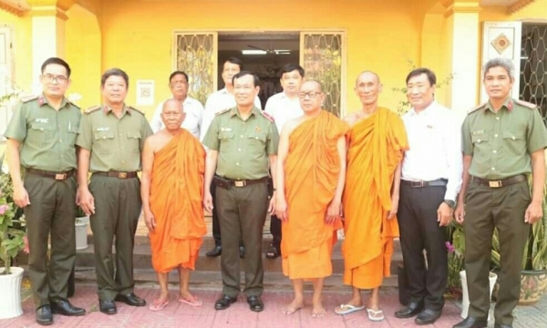 Trà Vinh: Thiếu tướng Lê Tấn Tới chúc Tết Chôl Chnăm Thmây Hội ĐKSSYN tỉnh
