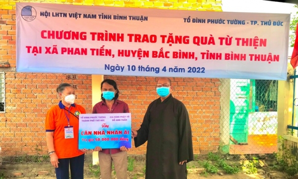 Tổ đình Phước Tường tổ chức trao quà cho đồng bào dân tộc thiểu số tỉnh Bình Thuận