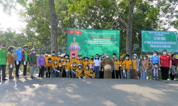 Chùa Pháp Tạng tiến hành tổng vệ sinh môi trường và trồng cây chào mừng “Tết trồng cây đời đời nhớ ơn Bác”