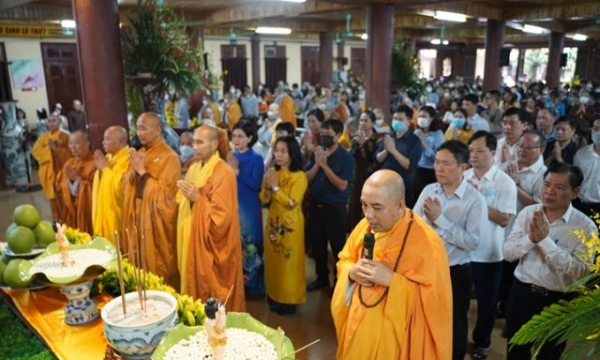 Hà Nội: Trang nghiêm Đại lễ Phật đản PL.2566 của BTS Phật giáo quận Long Biên