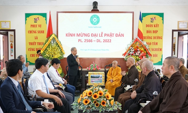 TT Huế: Lãnh đạo tỉnh thăm, chúc mừng BTS GHPG tỉnh nhân dịp Đại lễ Phật đản PL 2566