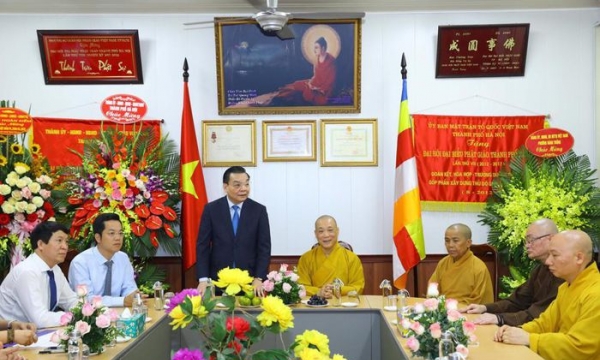 Chủ tịch UBND TP Chu Ngọc Anh chúc mừng Đại lễ Phật đản 2022