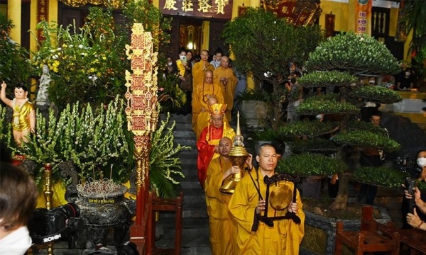 Hà Nội: Cung rước xá-lợi Phật kính mừng Đại lễ Phật đản Phật lịch 2566