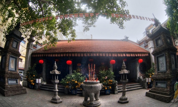 Chùa Bà Đá – ngôi chùa cổ nằm bên hồ Gươm