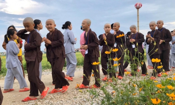 Hơn 200 bạn trẻ tham dự khóa tu “Xuất gia gieo duyên” tại chùa Đống Cao