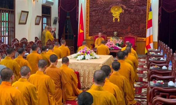 Đức Quyền Pháp chủ GHPGVN thăm Tăng Ni, Phật tử Nam Định