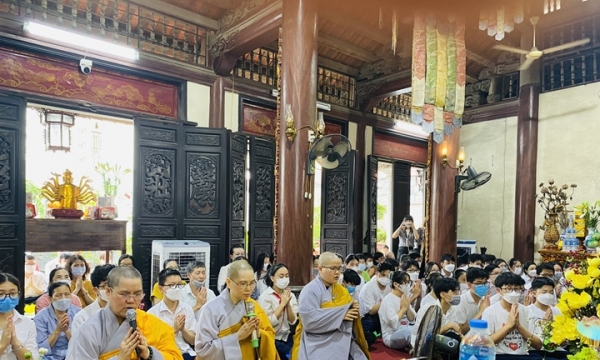 Hà Nội: Chùa Tăng Phúc tổ chức lễ cầu nguyện và tư vấn mùa thi năm 2022