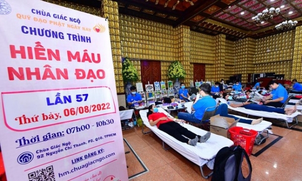 Hơn 300 người hiến máu tại chùa Giác Ngộ