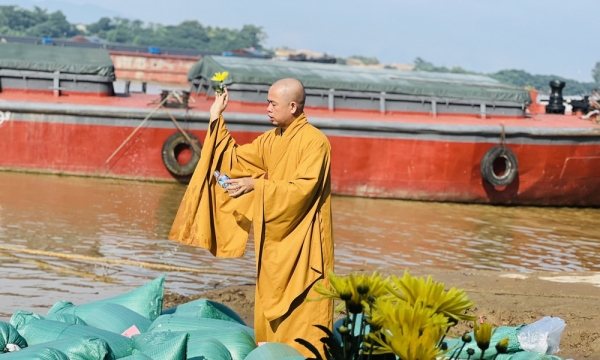 BTS Phật giáo tỉnh Vĩnh Phúc phối hợp với Sở Nông Nghiệp phóng sinh thả cá tái tạo nguồn lợi thủy sản