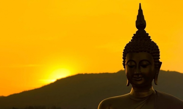 Tuyên dương Chánh pháp cùng với Hộ trì Phật pháp