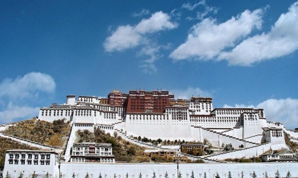 Cung điện Potala ở Tây Tạng đóng cửa vì Covid-19 bùng phát