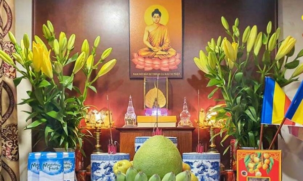 Cúng thức ăn mặn cho gia tiên có thất kính với Phật