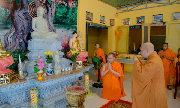 Hòa thượng Chủ tịch thăm chùa Tông Kim Quang và cúng dường xây dựng