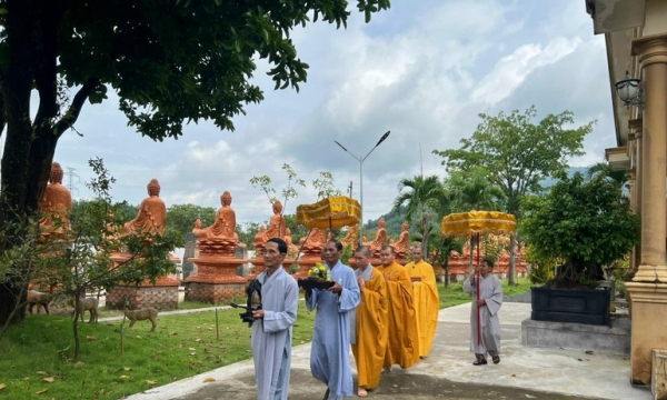 Chùa Trúc Lâm tổ chức khóa tu “Niệm Phật một ngày”
