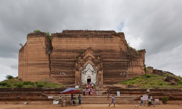 Ngôi chùa thờ xá lợi răng Phật lớn nhất thế giới dở dang