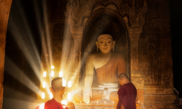 Truyện cổ Phật giáo: Nghe và không nghe