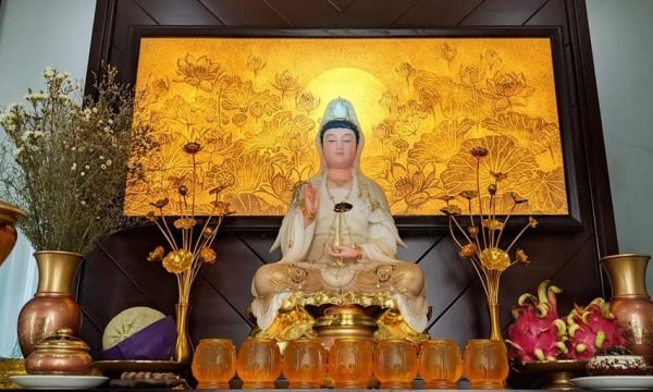 Thờ tượng Phật trong phòng sinh hoạt thường ngày được không?