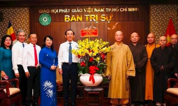 Bí thư Thành ủy TPHCM thăm, chúc mừng Giáo hội Phật giáo Việt Nam