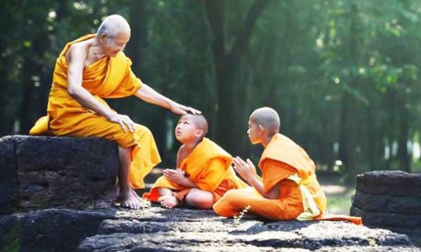 'Không thuyết giảng - Chỉ nói về Sự Thật - Hành như Phật'