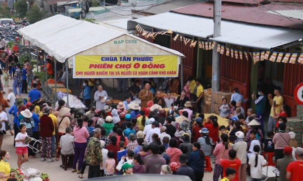 Long An: Chùa Tân Phước tổ chức “Phiên chợ 0 đồng”