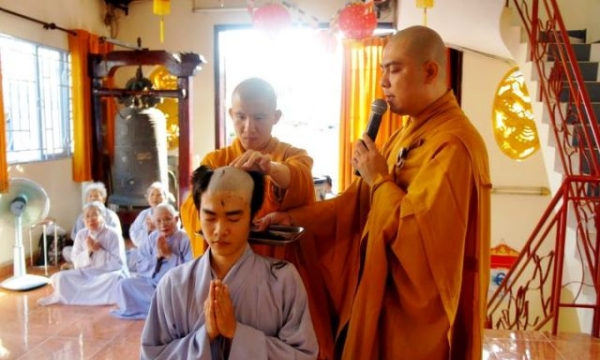 Xin tập sự xuất gia ở chùa Bửu Long có cần bằng cấp gì không?