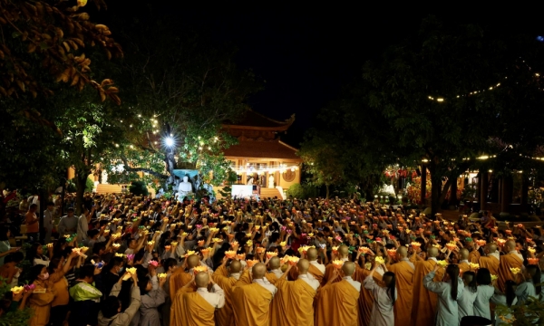 Trang nghiêm đêm hoa đăng khai đàn Dược Sư tại chùa Thiên Quang