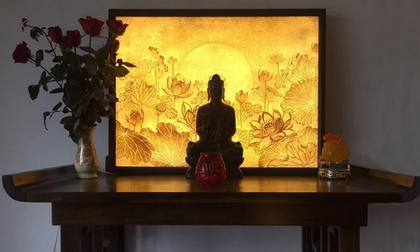 Cách xem ngày giờ lập bàn thờ Phật tại gia