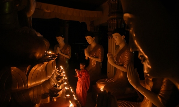 Làm sao để thoát khỏi những suy nghĩ bất kính với Phật khi niệm Chú Đại Bi?