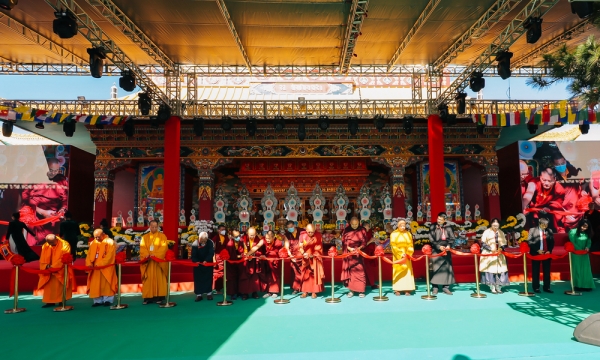 Chính thức đón nhận chứng nhận Không gian văn hóa Tâm Linh Phật giáo Kim Cương thừa tại Việt Nam