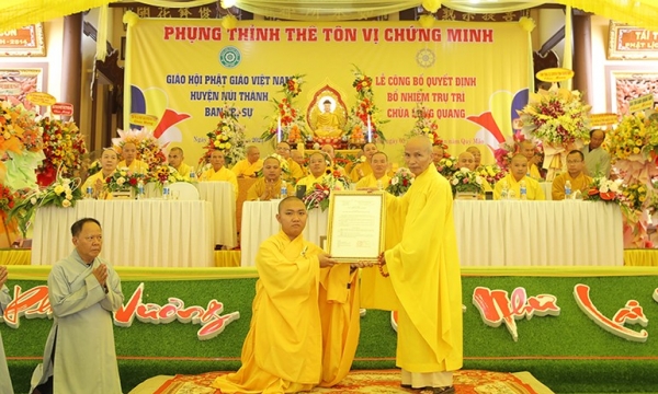 Lễ hoàn nguyện Tam bảo và bổ nhiệm Đại đức Thích Thông Đạt trụ trì chùa Long Quang