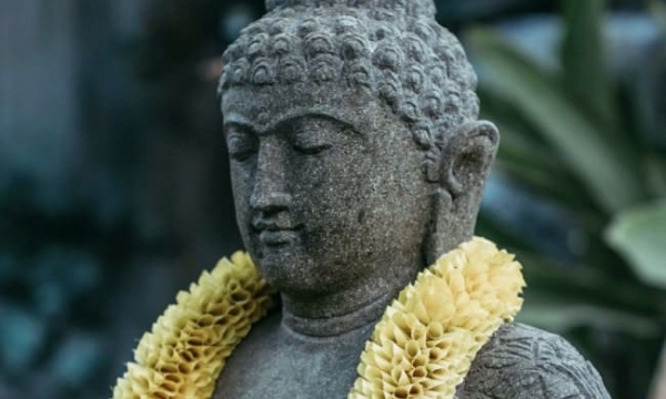 Phật Thích Ca Mâu Ni hiện đang ở thế giới nào?