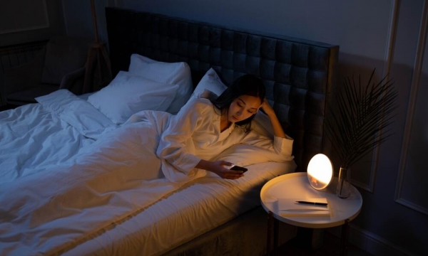 Ban đêm mất ngủ thì nên áp dụng phương pháp nào?
