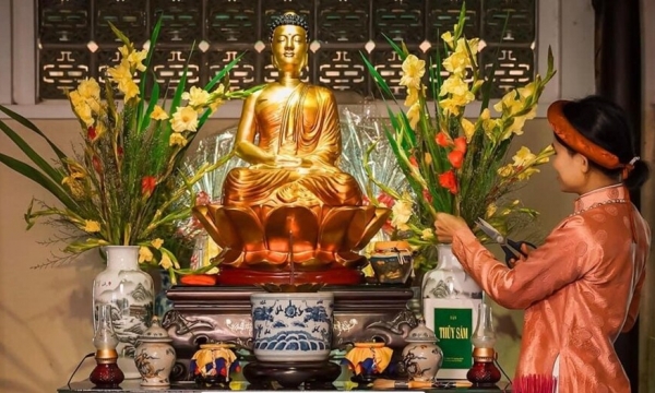 Khi tạm dời bàn thờ Phật nên làm gì?