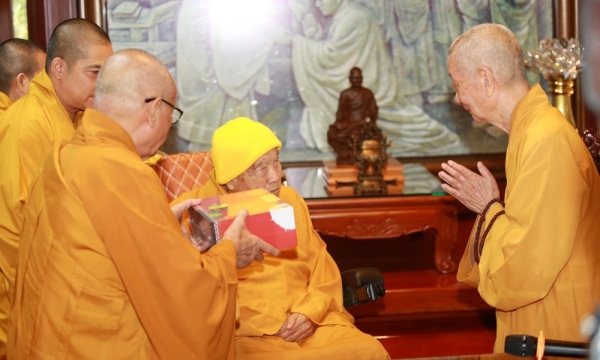 Trưởng lão Hòa thượng Thích Trí Quảng thăm Thiền sư Thích Thanh Từ tại Thiền viện Thường Chiếu