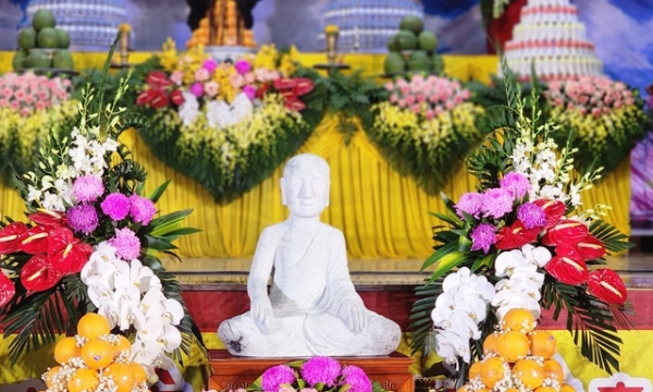 Chùa Yên Tử chạm tượng Phật hoàng Trần Nhân Tông và Phật ngọc lớn nhất thế giới