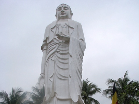Phú Yên: An vị tôn tượng Phật A Di Đà lộ thiên cao 23m