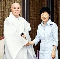 Hàn Quốc: Phật tử Hye đắc cử Tổng thống & chính sách truyền thống văn hoá dân tộc