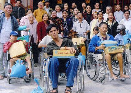 Tp.HCM: Chùa Như Lai trao quà Tết cho đồng bào nghèo, và người khuyết tật