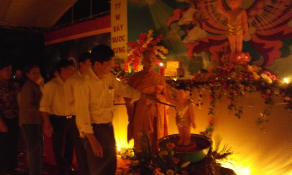 Thanh Hóa: Chùa Khánh Long kính mừng Phật đản