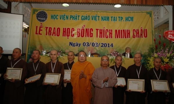 Tp.HCM: Trao học bổng Thích Minh Châu cho tăng, ni sinh khóa IX, X