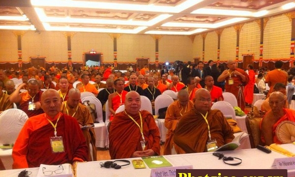 Phái đoàn PGVN tham dự đại lễ Phật đản tại trường Đại học Mahachulalongkorn