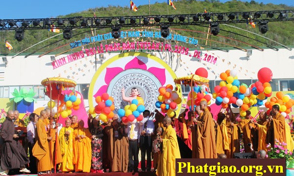 BRVT: Tổ chức Đại lễ Phật đản PL.2558