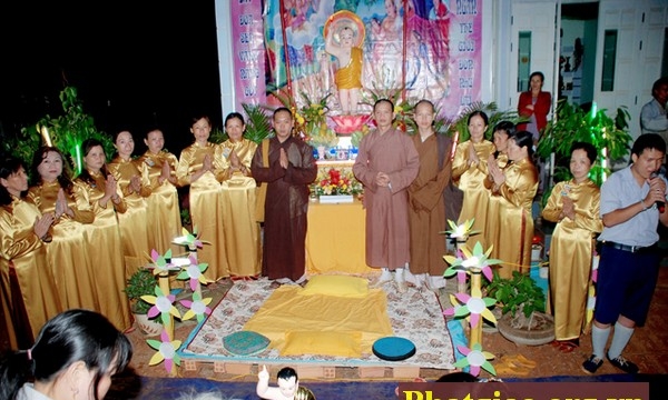 Đắk Lắk: PG huyện Krông năng kính mừng Phật đản