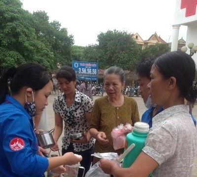Vĩnh Phúc: Chùa Tích Sơn tổ chức phát cháo chay từ thiện tới bệnh nhân nghèo