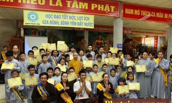 Hà Nội: Lễ bế mạc khóa tu Búp Sen Hồng