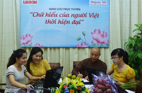 Giao lưu trực tuyến: “Chữ Hiếu của người Việt thời hiện đại”
